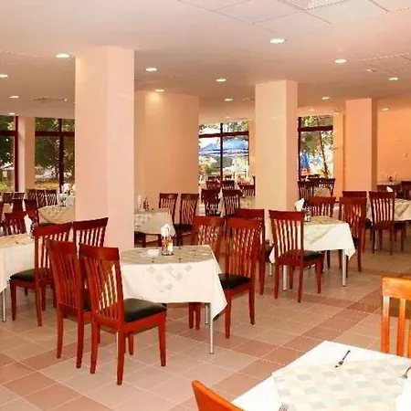 Готель Gladiola 4-star