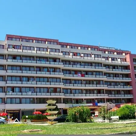 Gladiola 4-star Hotel